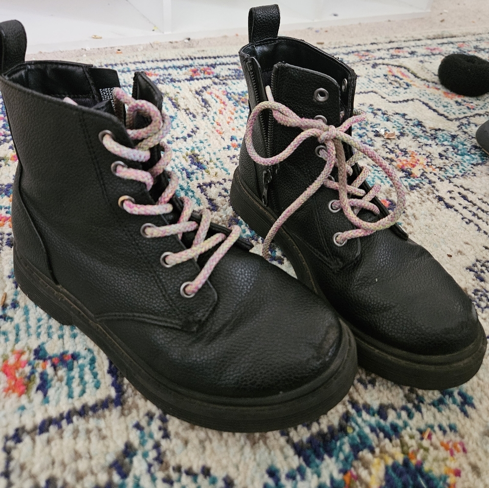 Girls combat boots